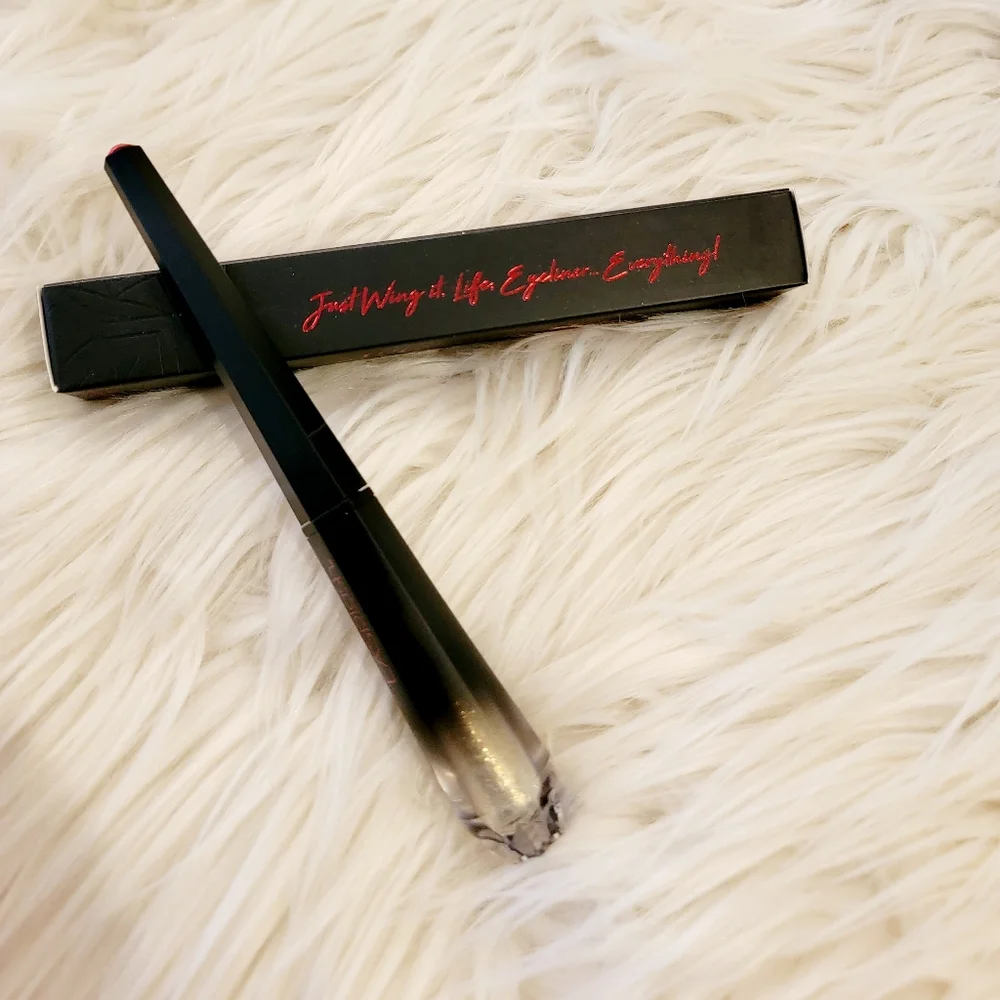 LASplash Wickedly Divine Smudgeproof Eyeliner Color Goblet